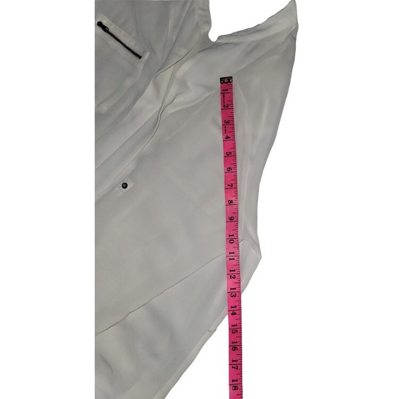 (W) Sheer Blouse From Guess - Picture 6 of 8